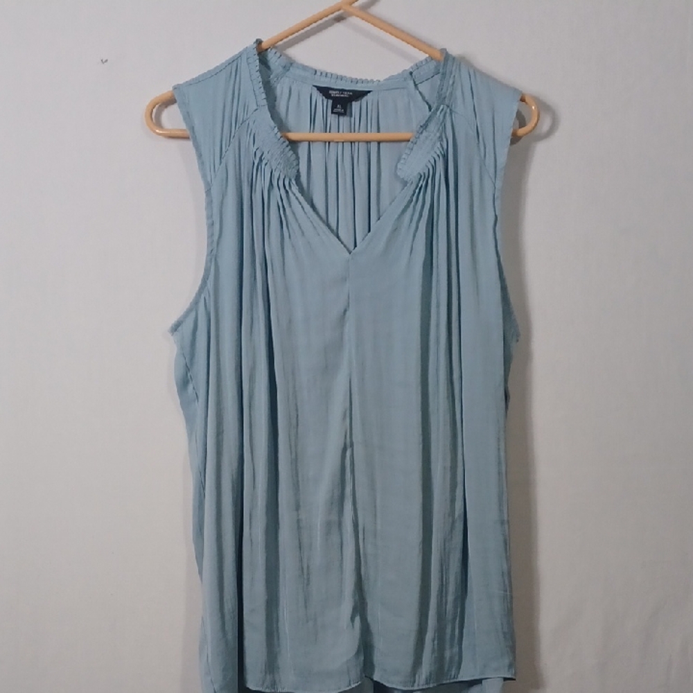 Simply Vera Vera Wang Light Blue Sleeveless Blouse